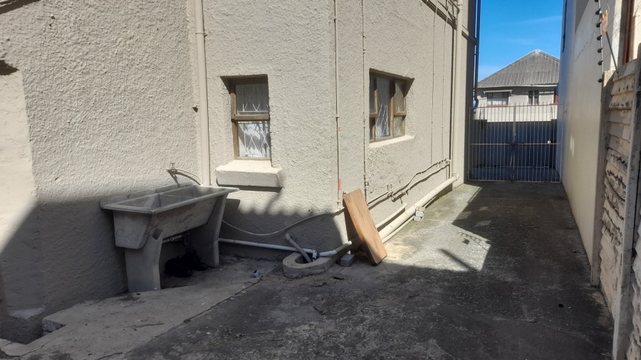 7 Bedroom Property for Sale in Quigney Eastern Cape